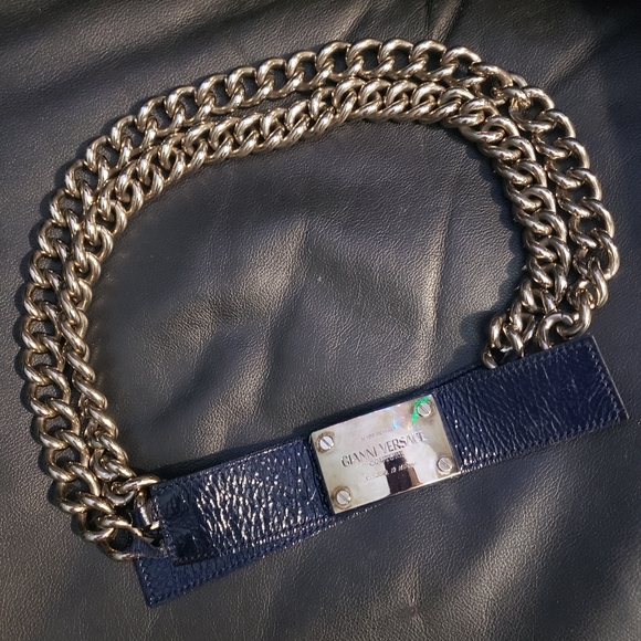 GIANNI VERSACE COUTURE CHAIN & NAVY PATENT LEATHER BELT | RARE |SIZE 90/36 - Picture 2 of 9